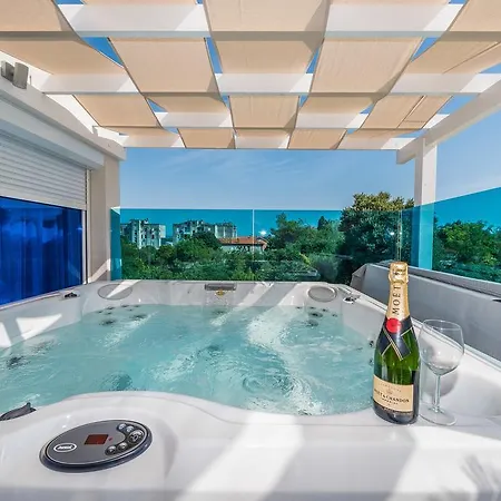 Luxury Morea Zára